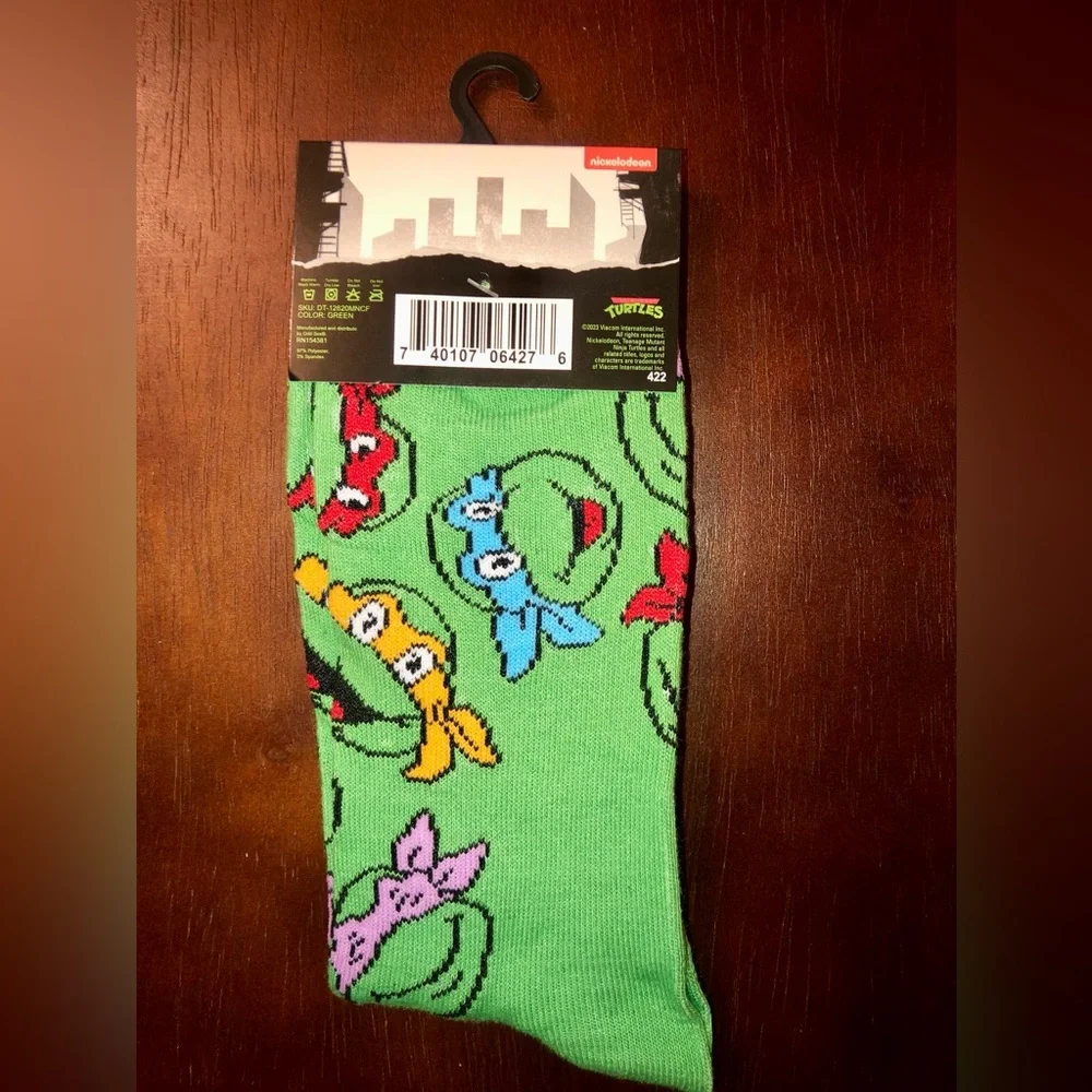 TEENAGE MUTANT NINJA TURTLES NOVELTY CREW SOCKS NWT MEN’S SHOE SIZE 6-12